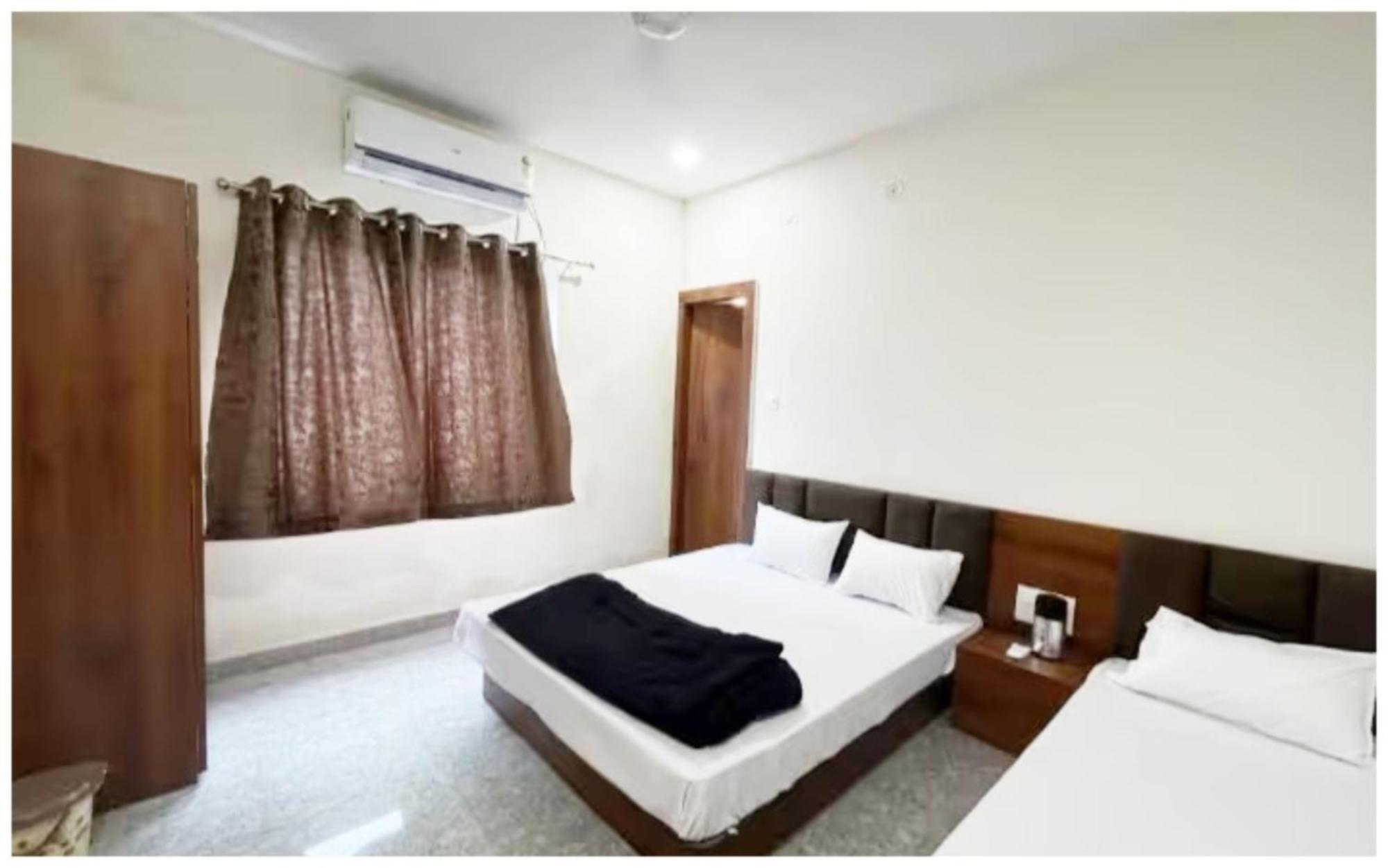 Premium Hotel Ujjain - G A R I M A - Near Mahakal Temple And Rivar - Railway Station - Hygiene & Spacious Room - With Wifi- And Parking Facilities - Best Hotel In Ujjain Exterior photo
